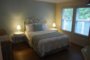 Oak Hideaway Cottage - Image 2