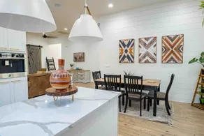 Farmhouse Getaway BBQ area/Large Backyard/Theater - Image 3