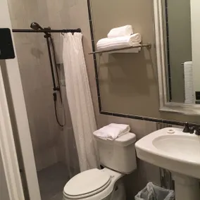Private guest suite - Clean and Quaint - Image 5
