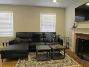 Top Quality Two Bedroom Home Near San Francisco - Image 4