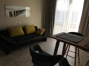 Chic and modern 2-room apartment - Image 4
