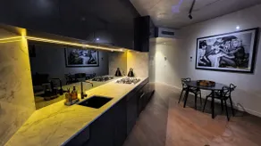 Sophisticated Boutique Apartment - Image 2