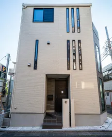 One way to Shibuya / 3 double beds + 2 sofabeds - Image 5