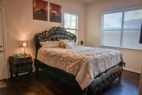 Near NRG Houston Stay | Patio + Free Parking - Image 2