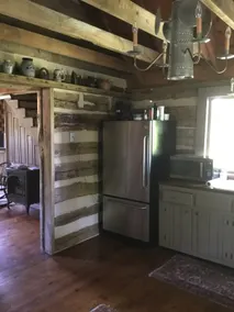 The Log Cabin - Image 5