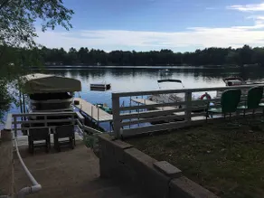 Lakefront Cottage: fish, swim, boat & S’ More - Image 2