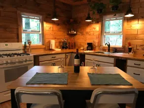“The Lookout” Cabin Getaway in the Poconos! - Image 5