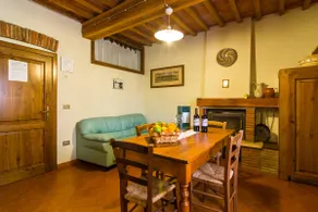 Rustic mansion in Pian di Sco - Image 3