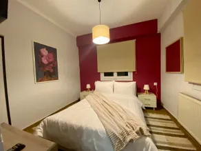 Oasis Garden Apartment - Image 5