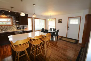 Alberta Arts Bungalow - 4 Bedroom - Image 5