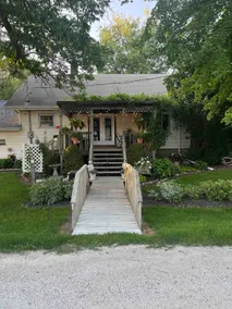 The Cozy Cottage - Image 2
