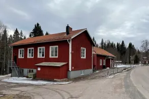 Old school, now a village house. Proximity to Romme Alpin. - Image 2