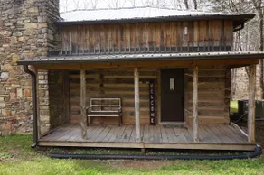 Cabin by the Creek - Image 5