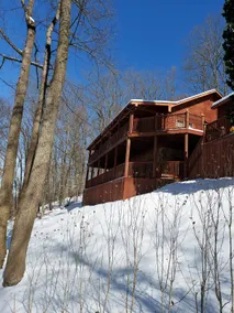 CABIN Close to Hocking Hills on 12 acres! - Image 2