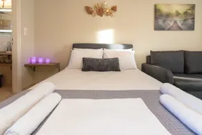 Alfa House Fully Renovated Apartment - Image 3