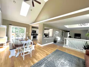 Peaceful Retreat with pool and great outdoor space - Image 2