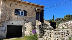 Cotignac, comfortable home surrounded by vineyards. - Image 5