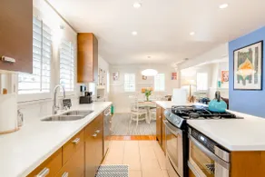 Centrally Located Historic Hollywood Cottage - Image 4