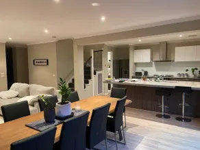 Luxury in the heart of Doreen - Image 3