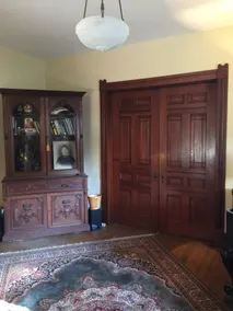 Spacious apartment in the Theodore Friendly House - Image 5