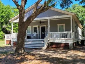 Modern Farmhouse Getaway near MCAS/PI & Agapae Oaks - Image 2