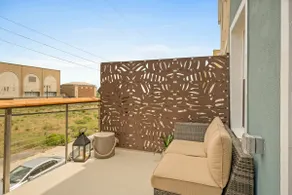 Ocean View Deck to Entertain 4 - Image 2