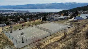 10 Acre Luxury Rosehill Estate:Heated Indoor Pool/Sauna/Hottub/Lakeview - Image 3