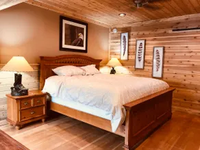 Get Away Cabin Experience in McGill - Image 2