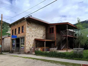Modern Downtown Loft in Heart of Silverton - Image 2