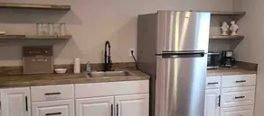 Franklin St Suite - Image 5