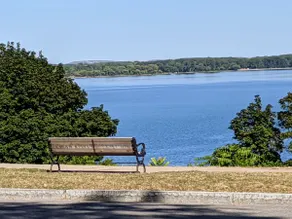 Guest House with beautiful Seneca Lake views! - Image 3