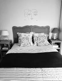 Unique apartment with terrace & parking – Versailles - Image 3