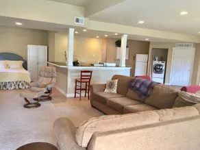 Spread out in comfort suite with private entrance - Image 4