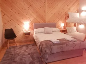 ”The Timber House” with mountain views - Image 2