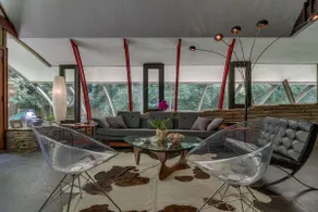 Unique Mid-Century Modern Gem - Image 5