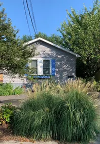 Modern Beach Bungalow - Image 3