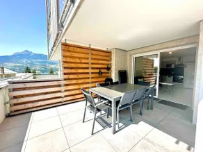 Close to the beach with large terrace - Image 2