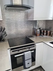 Modern 1 bedroom guest house with off road parking - Image 3