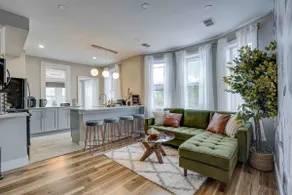 Ensuite King | 2Bed2Bath + Sunroom | Walk to PATH - Image 3