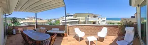 Sophisticated penthouse with a large terrace overlooking the sea - Image 5
