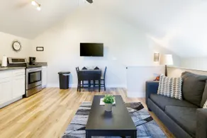 The Hillside Hideaway - Image 3