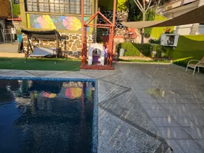 Beautiful Remodeled Bungalow Private pool - Image 2