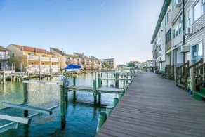 Canal front with boat slip, boat ramp,  WiFi, and roku streaming TV - Image 3
