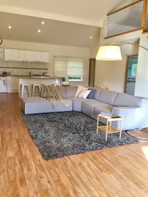 Large Private Poolside Home for 6 People - Image 3