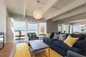💛💛💛 Beach Front Modern Bungalow! 💛💛💛 - Image 5