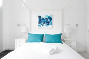 The Comet - A Home with 4 Bedrooms and 3 Bathrooms near Alton Towers for You - Image 5