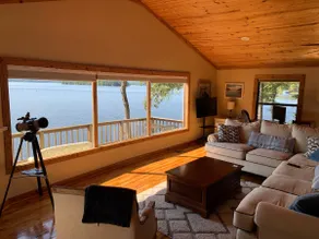 Lake house with million dollar view & hot tub - Image 4