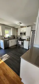3BR 1.5 Bath patio free parking - Image 5