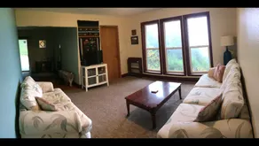Redwood getaway with a view - Image 4