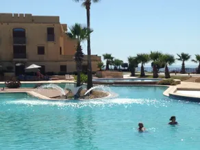 New apartment with direct pool-/sea-view - Image 4